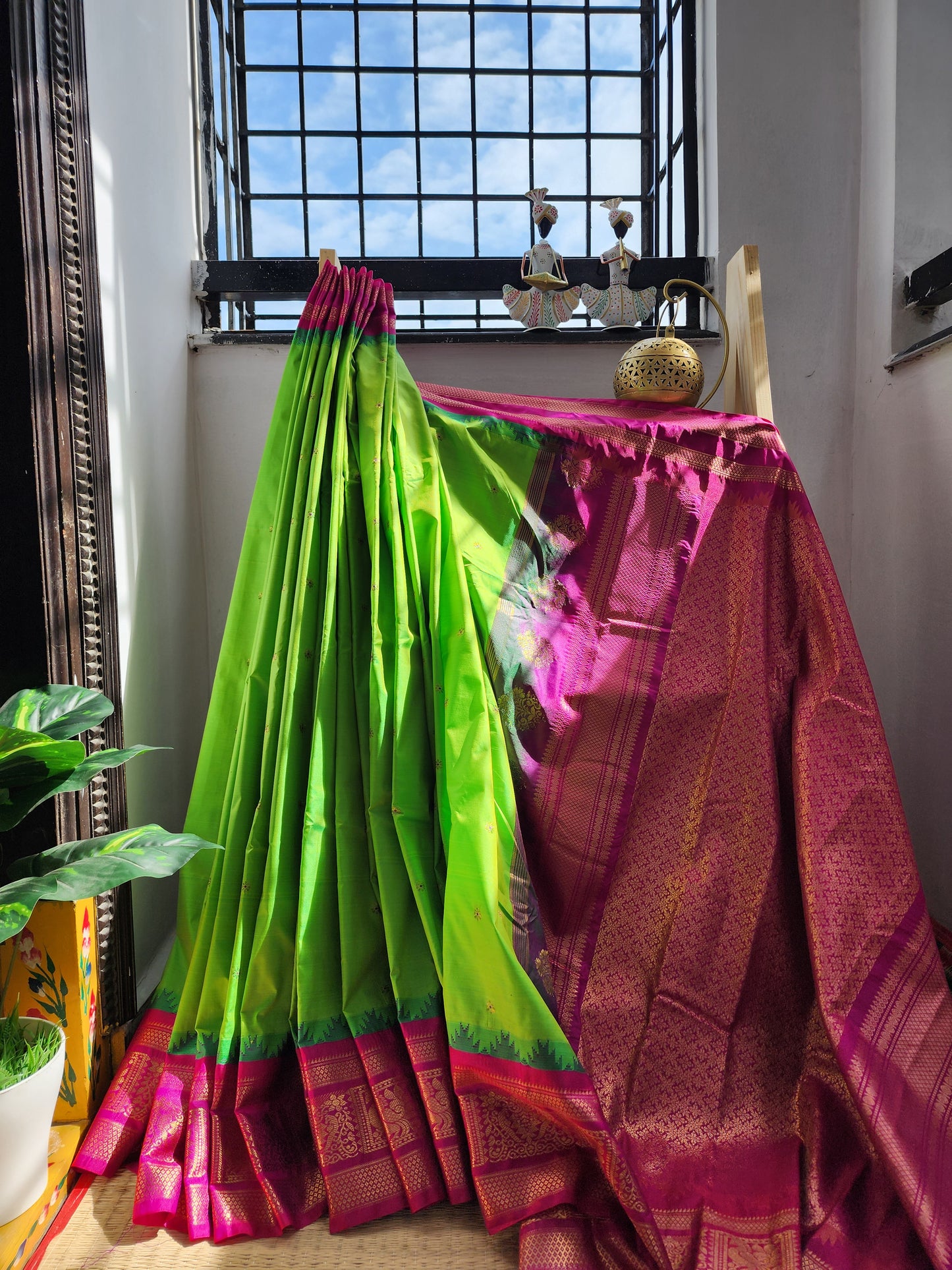 Gadwal premium semi silk