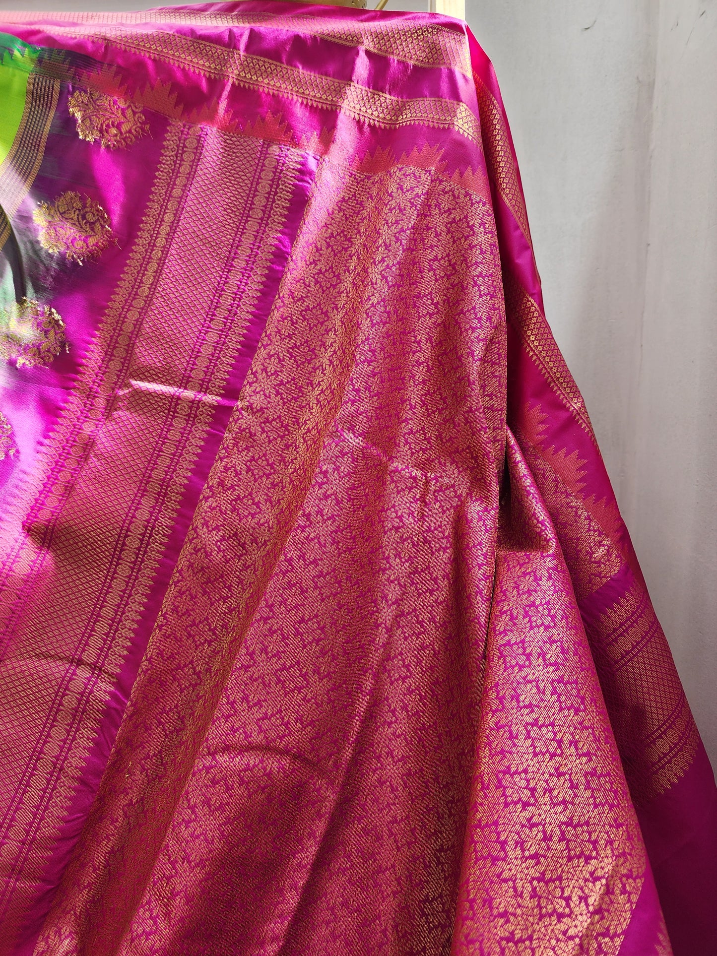 Gadwal premium semi silk