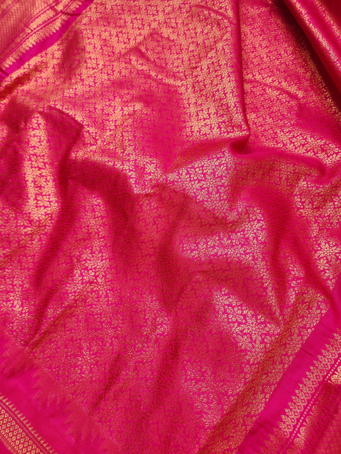 Gadwal premium semi silk