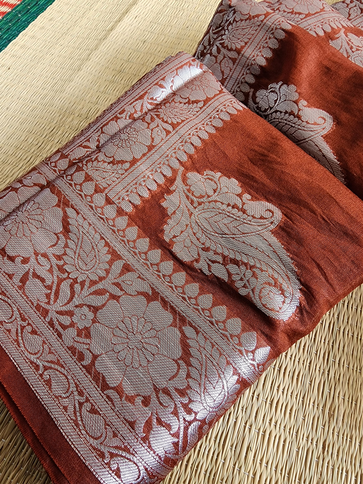 Banaras semi georgette