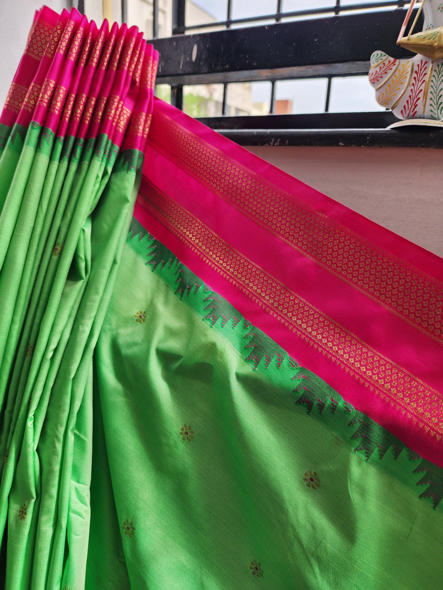 Gadwal premium semi silk