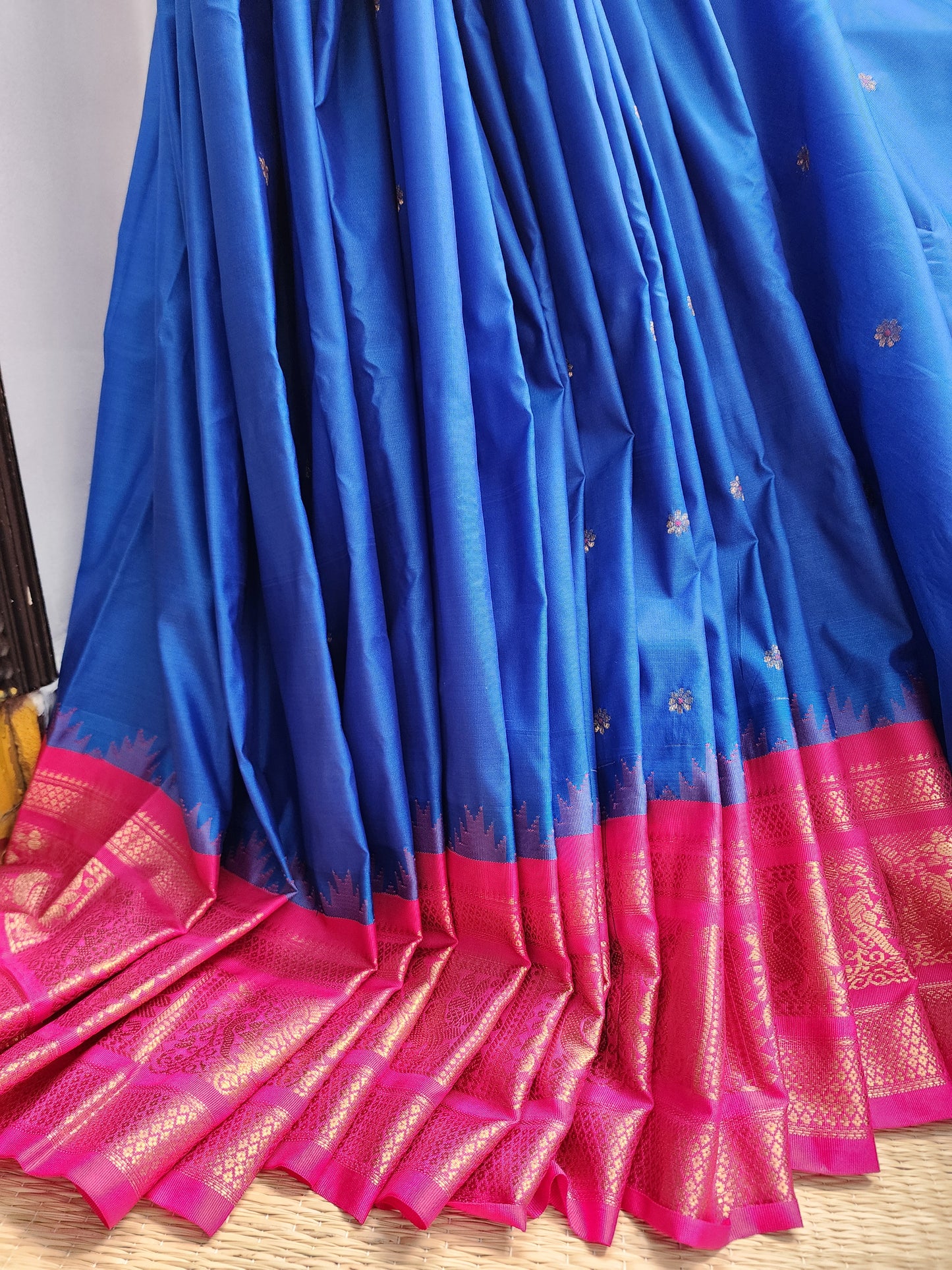 Gadwal premium semi silk