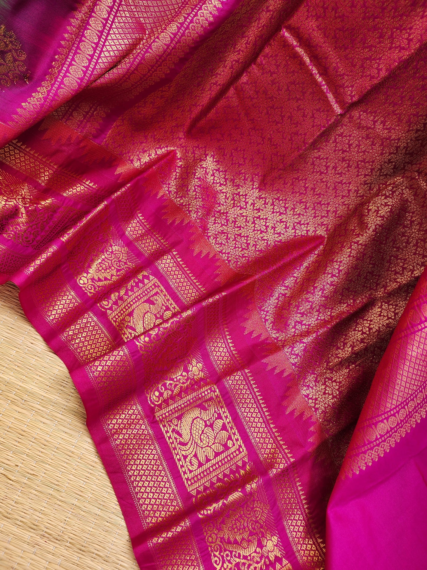 Gadwal premium semi silk