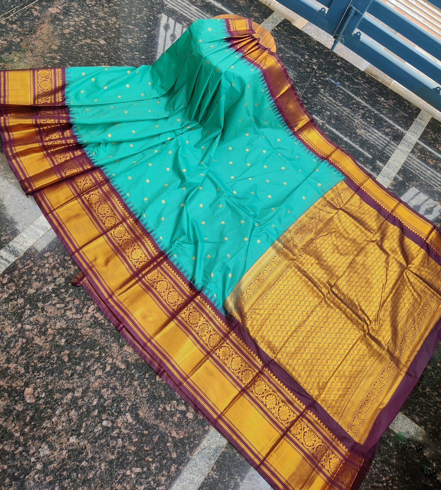 Gadwal semi silk