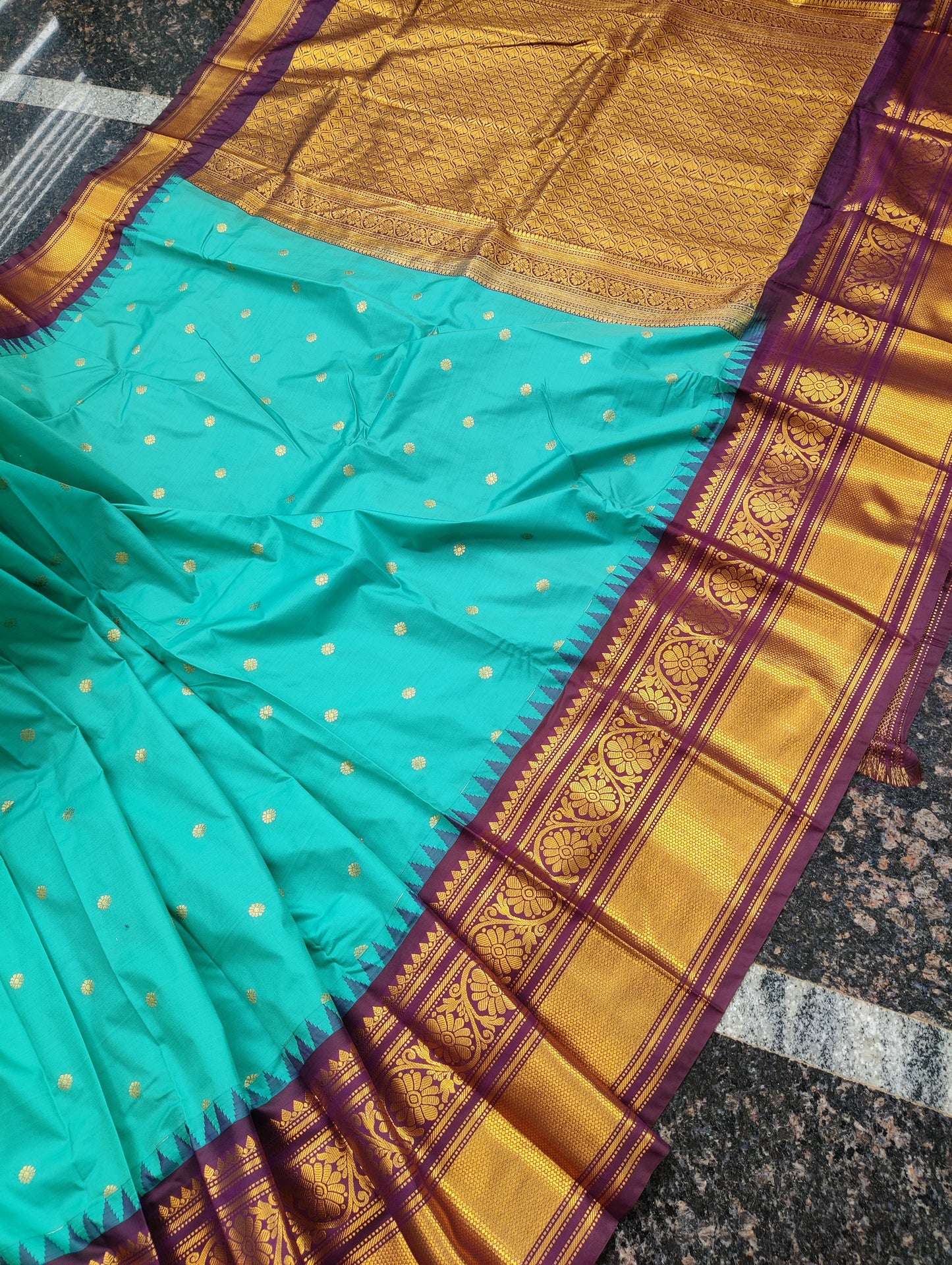 Gadwal semi silk