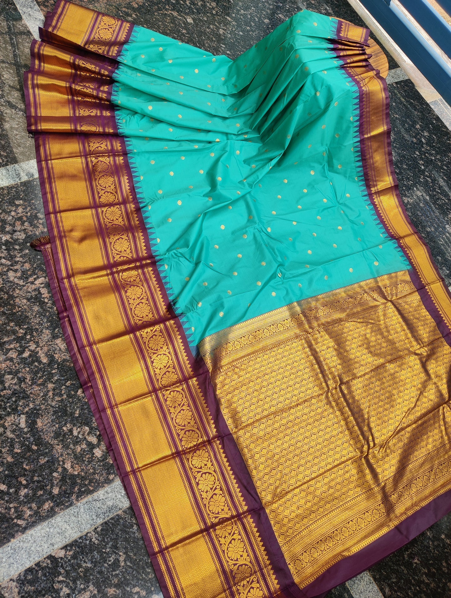 Gadwal semi silk