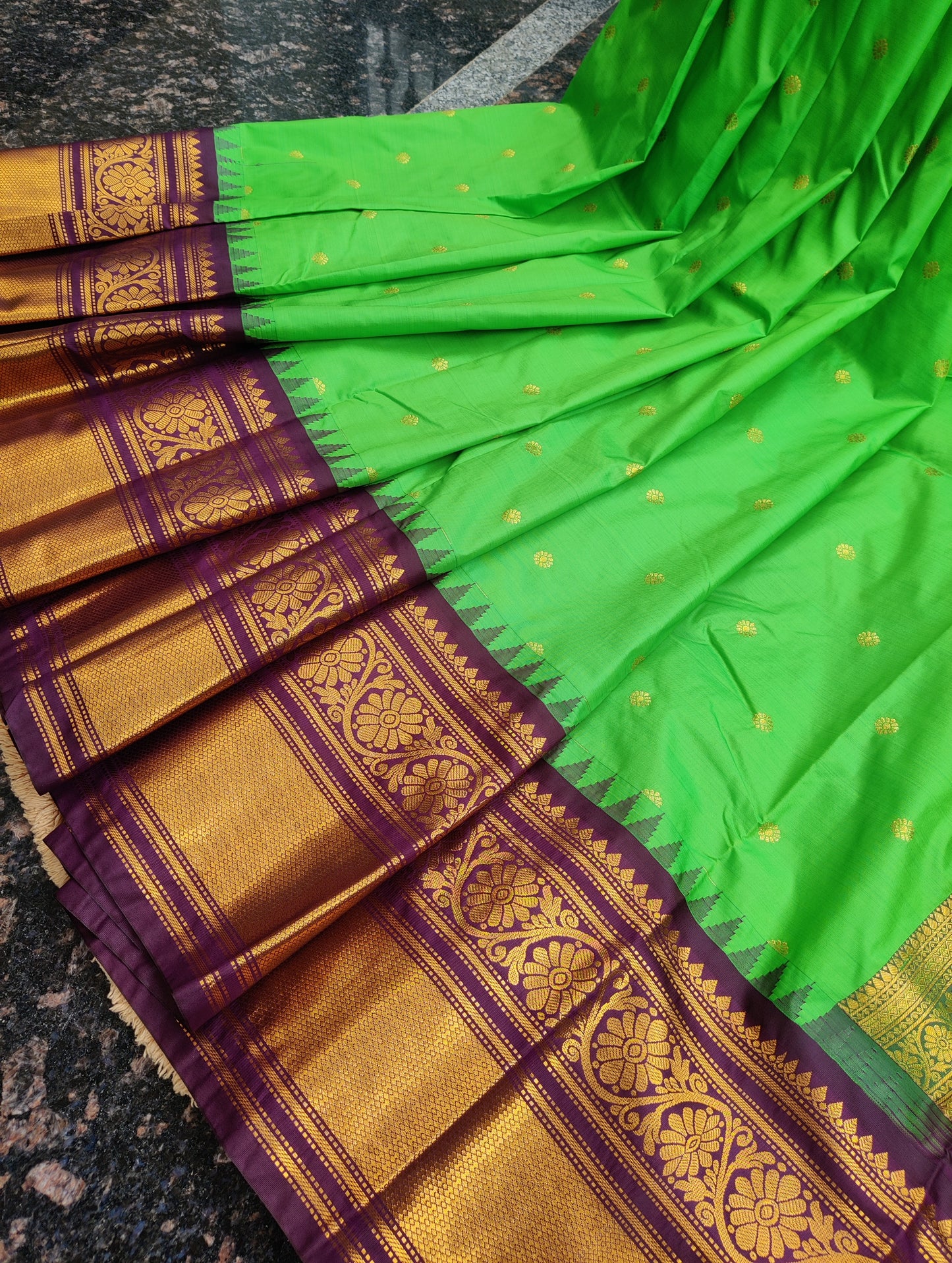 Gadwal semi silk